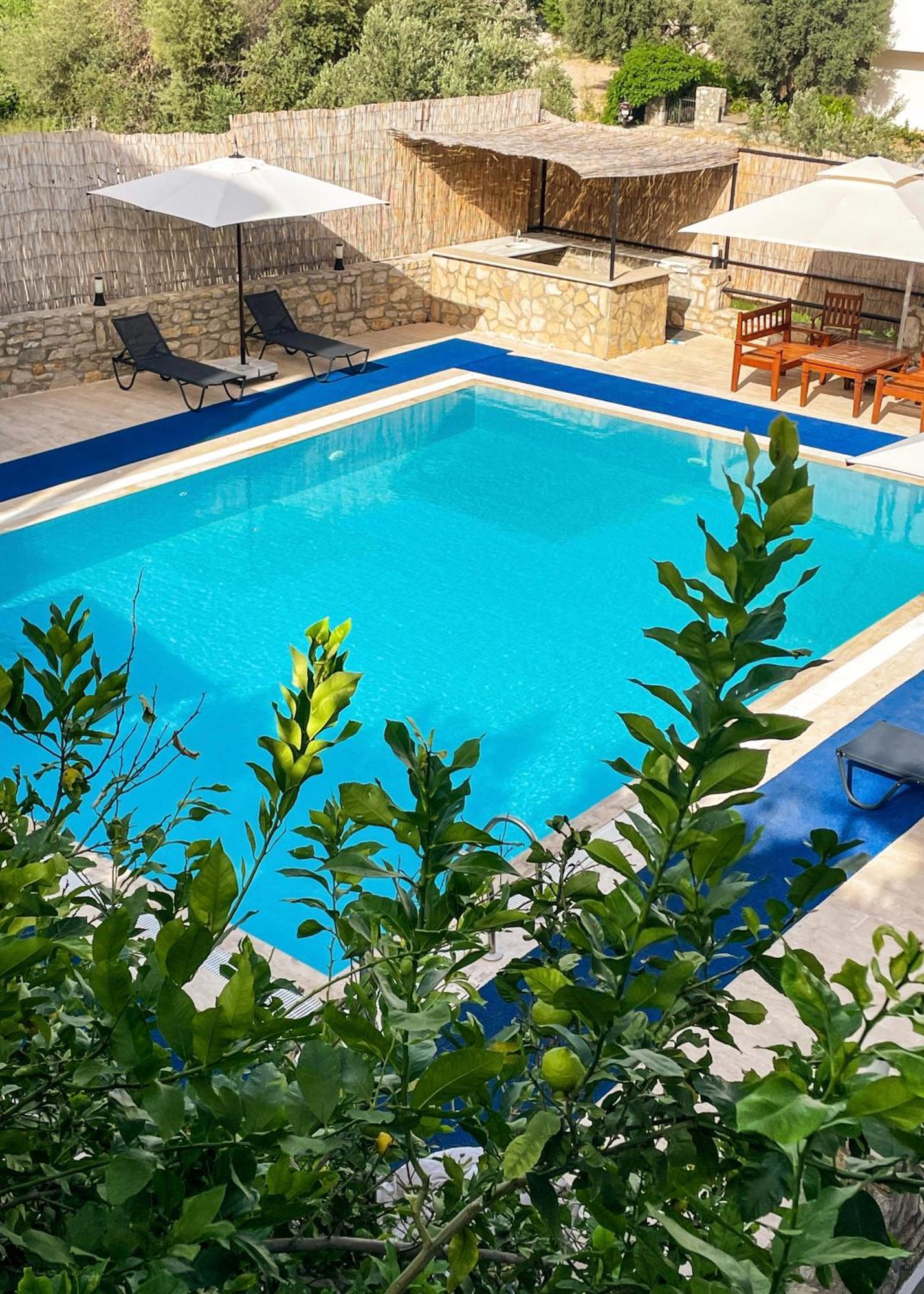 Oezguem Suite Otel Datça Eksteriør bilde