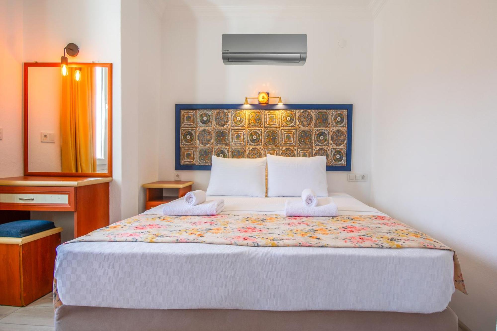 Oezguem Suite Otel Datça Eksteriør bilde